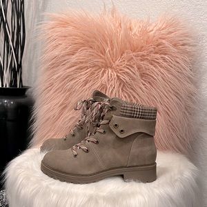 Ladies tan boots with plaid detail